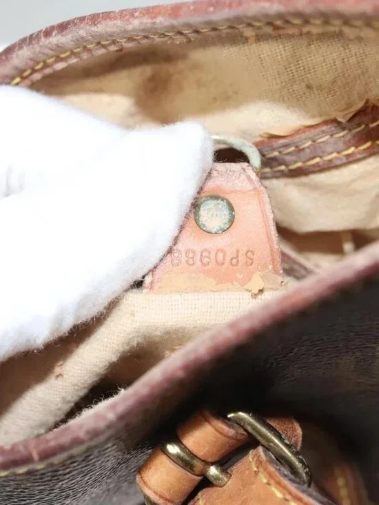 LOUIS VUITTON Monogram Bucket GM Shoulder Bag M42236 LV Auth BD2021 - Picture 11 of 16